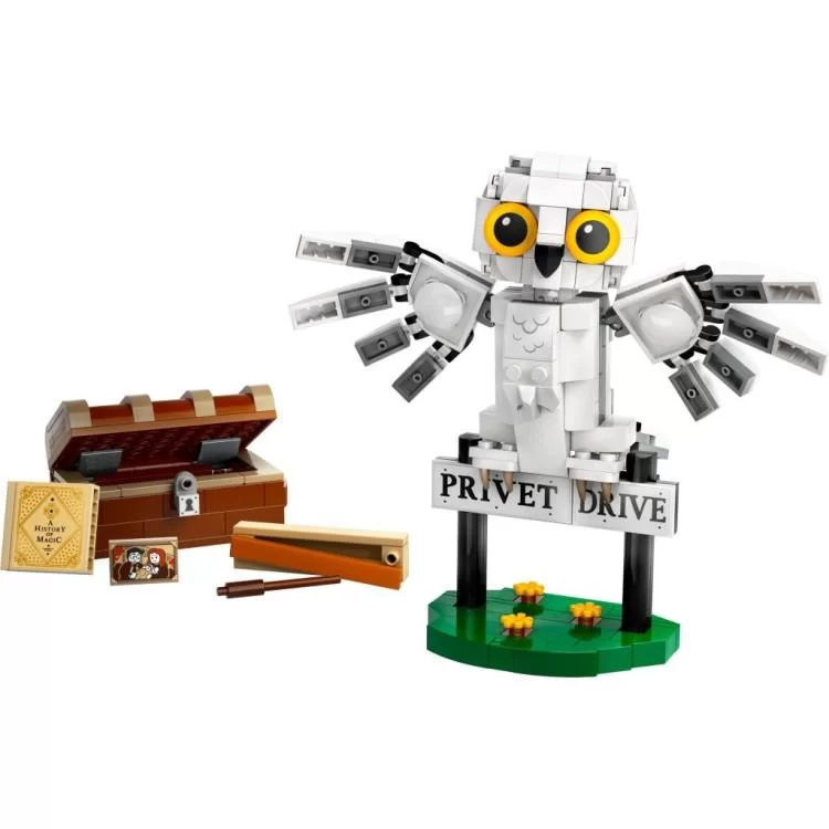 Конструктор LEGO Harry Potter Хедвига на Тисовой улице, 4 337 деталей (76425) цена 1 091грн - фотография 2
