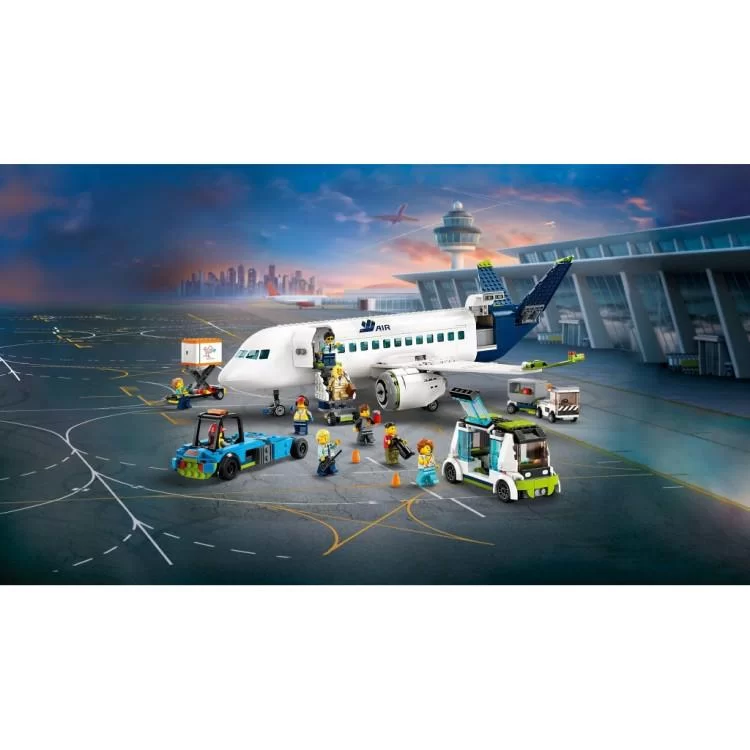 Конструктор LEGO City Пассажирский самолет 913 деталей (60367) - фото 9