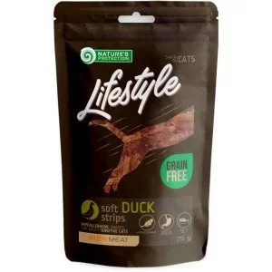 Лакомство для котов Nature's Protection Lifestyle Snack For Cats Soft Duck Strips 75 г (SNK46152)