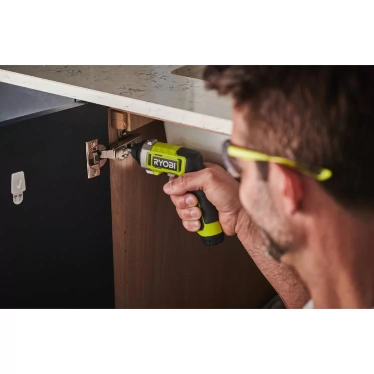 Отвертка аккумуляторная Ryobi RSD4-120T 4В, USB, Lithium, 1х2Ah, 5Нм, 200об/мин, кейс, 10 насадок (5133006210) отзывы - изображение 5