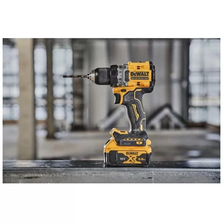 продаємо Шуруповерт DeWALT XR Li-Ion 18V 5Ah, 90 Нм, 0-650/0-2000 об/хв (DCD800P2T) в Україні - фото 4