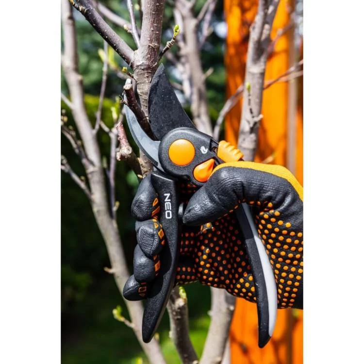 Секатор Neo Tools площинний, d різу 18мм, 200мм, 248г (15-202) - фотографія 2