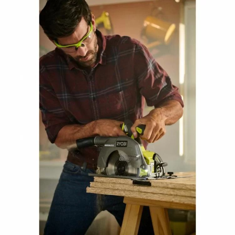 в продаже Дисковая пила Ryobi Ryobi ONE+ R18CS7-0 (без АКБ и ЗУ) (5133002890) - фото 3