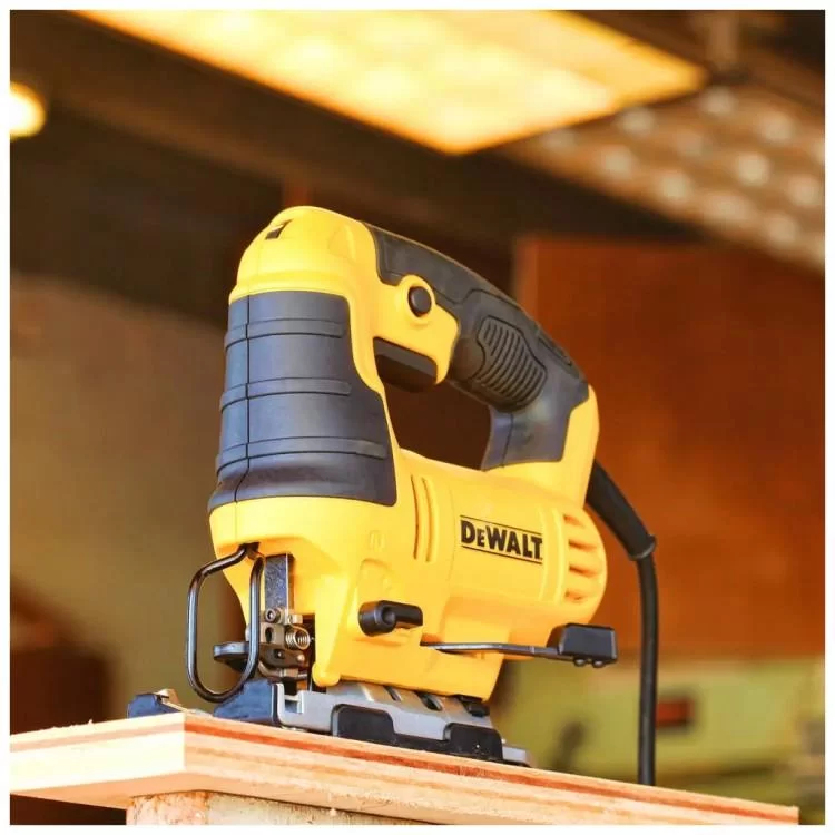 Электролобзик DeWALT 650 Вт, 500 - 3200 ход/мин, 2.4 кг (DWE349) обзор - фото 8