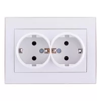 Розетка двойная Lezard Rain с заземлением Белая (703-0202-127B)